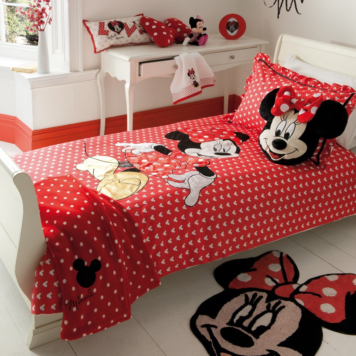 Red And Black Minnie Mouse Toddler Bedding