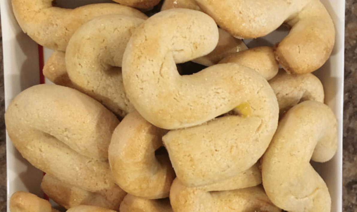 Mom's Italian 's' Cookies