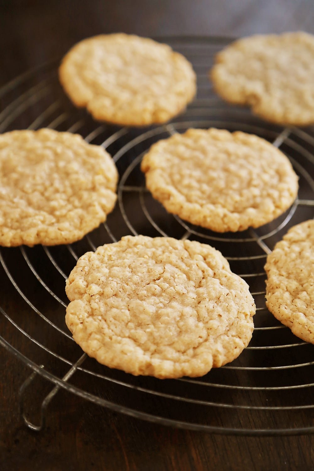 Old Fashioned Soft And Chewy Oatmeal Cookies