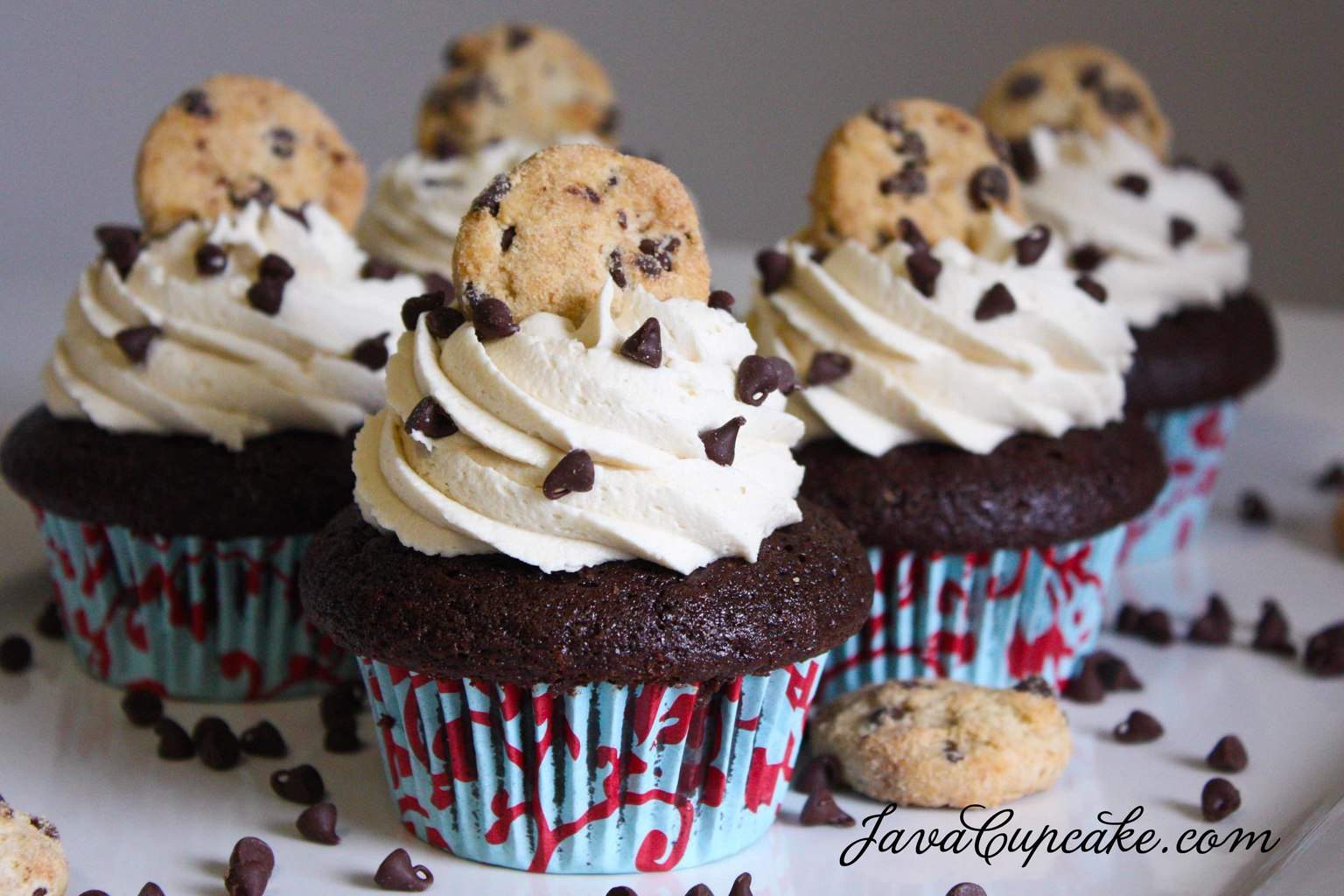 Chocolate Chip Cookie Dough Cupcakes