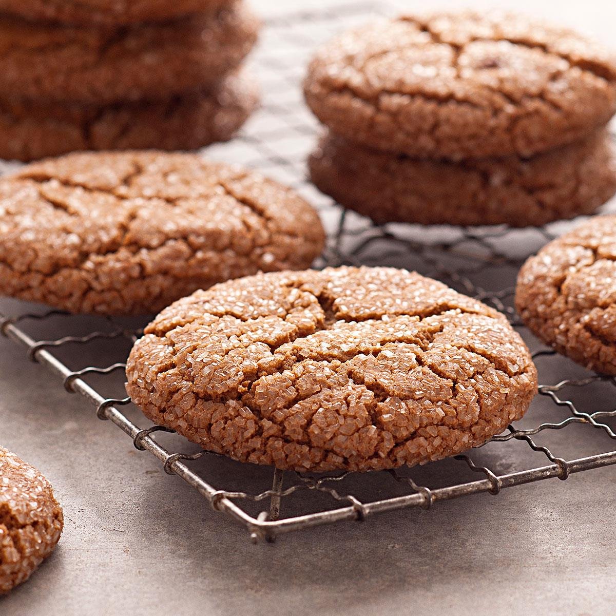 Giant Molasses Cookies Recipe