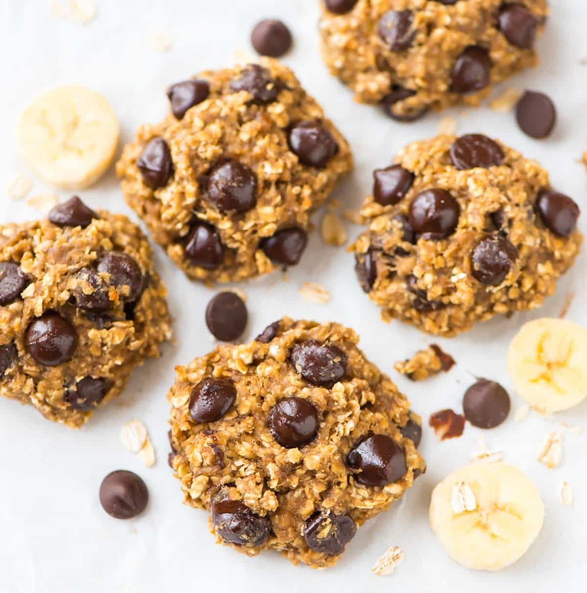 Healthy Banana Oatmeal Cookies With Chocolate Chips