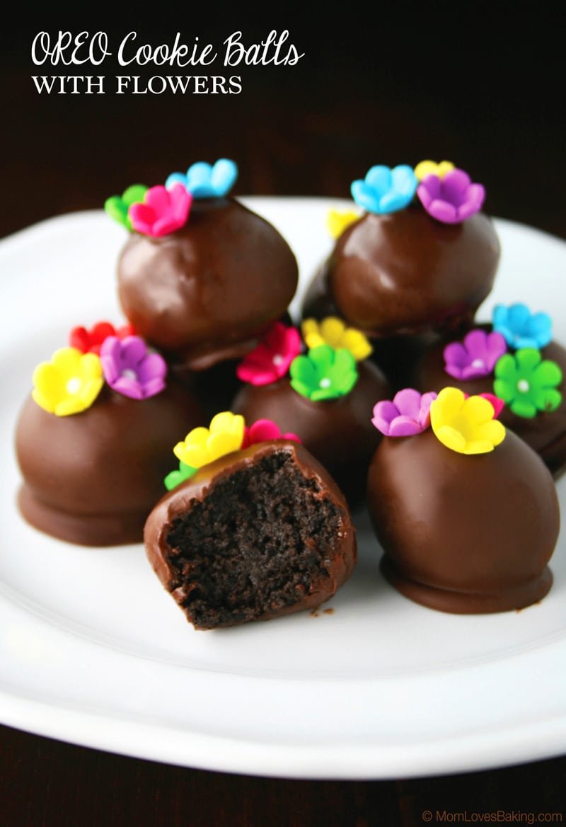 Oreo Cookie Balls With Flowers