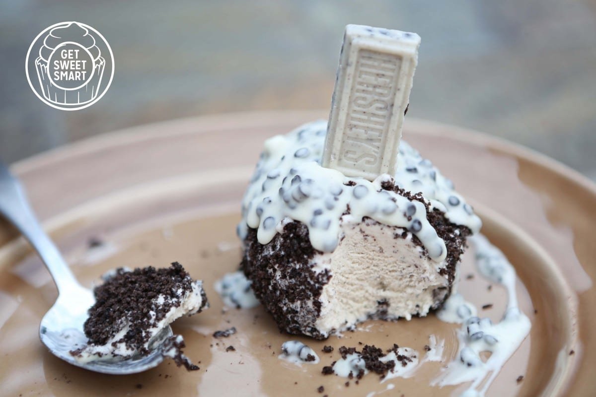 Oreo 'fried' Ice Cream With Homemade Cookies And Cream Topping