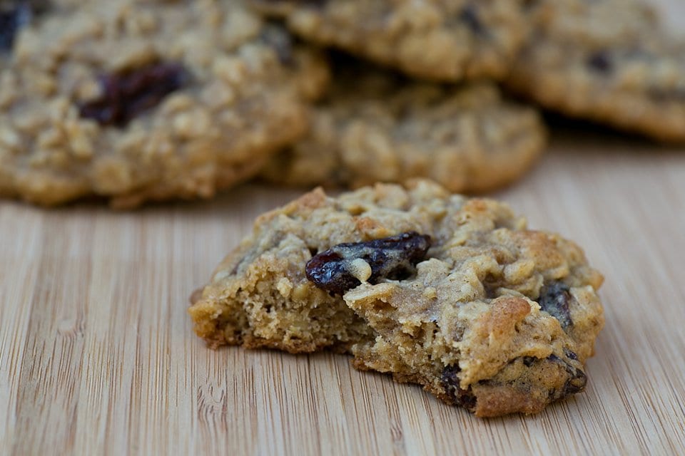 Paleo Oatmeal Raisin Cookies