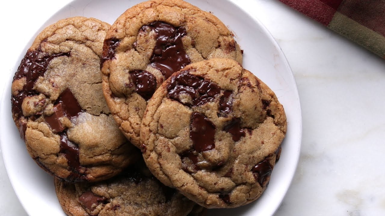 The Best Chewy Chocolate Chip Cookies