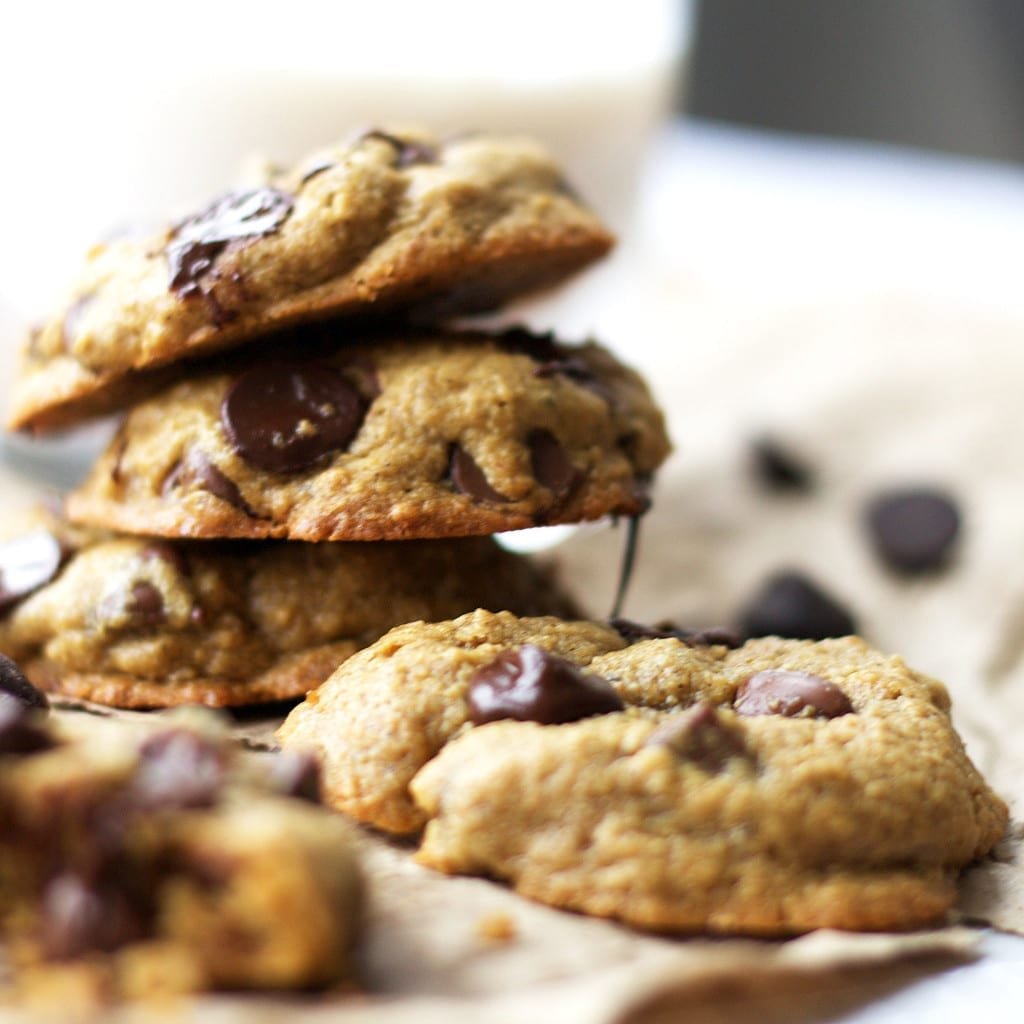 The Best Healthy Peanut Butter Chocolate Chip Cookies {gluten