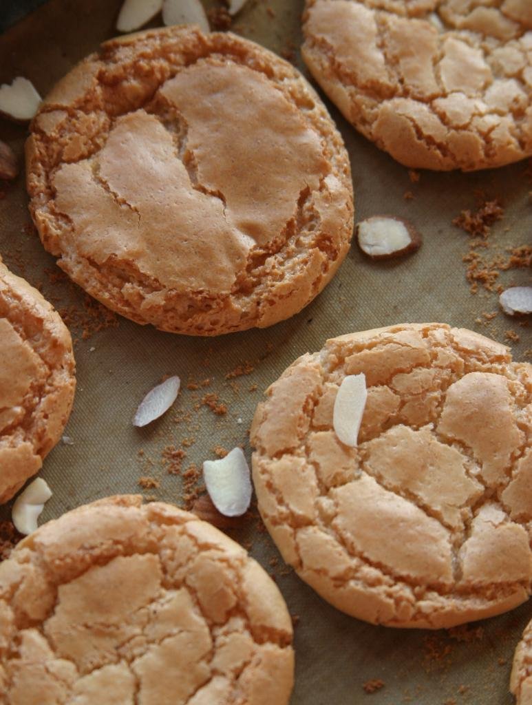 The Way To My Family's Heart  Crispy Chewy Almond Cookies {amaretti}