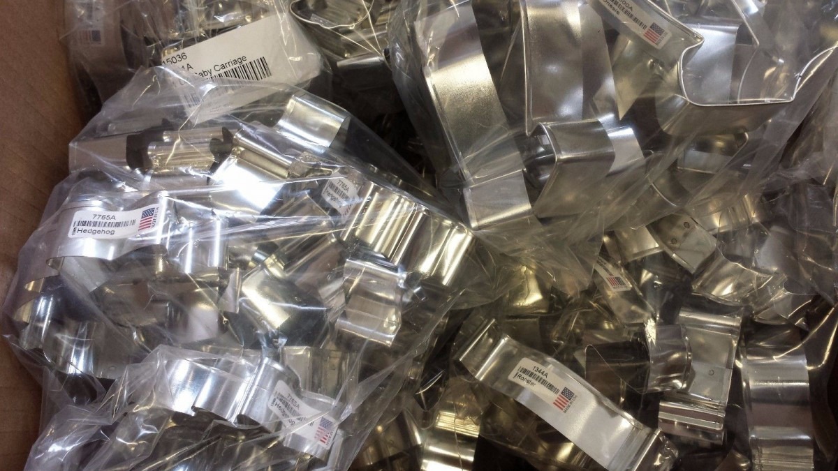 Animal(s) American Cookie Cutter Company By Ann Clark Pick The