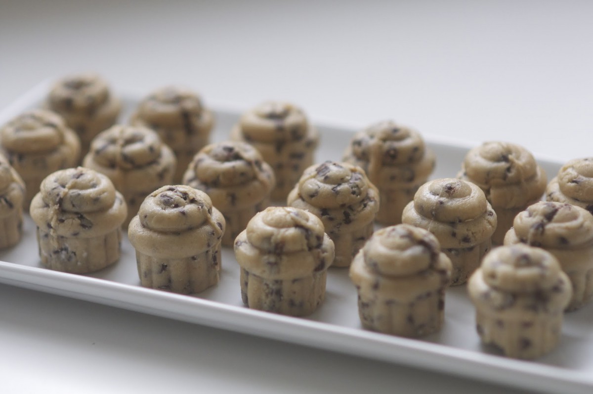 Kiwi Cakes  Chocolate Chip Cookie Dough Cake Pops