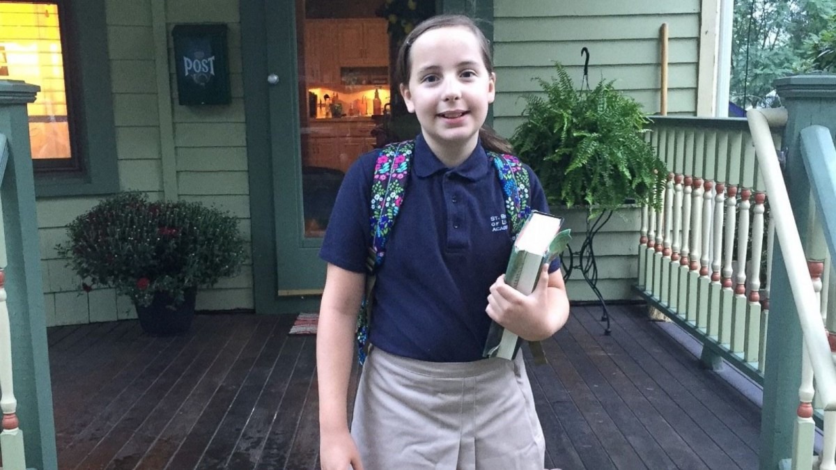 Girl Scout Sells More Than 15k Cookie Boxes After Writing Brutally