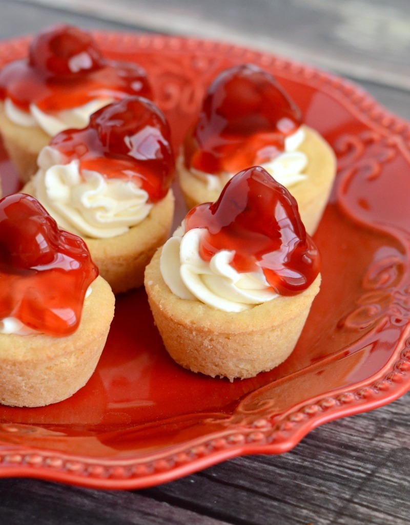 Mini Cherry Cheesecake Cookie Cups
