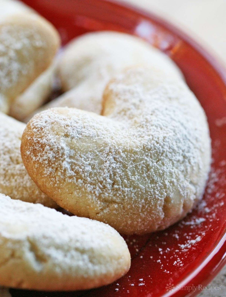 Almond Crescent Cookies ~ Little Almond Cookies Shaped Into