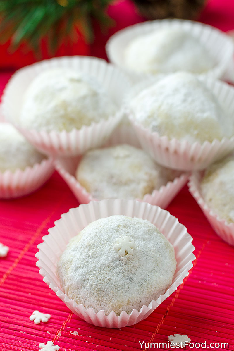 Christmas Snowball Cookies