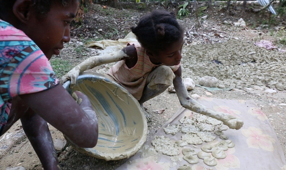 Poor People Of Haiti Literally Eat 'mud Cookies' To Survive