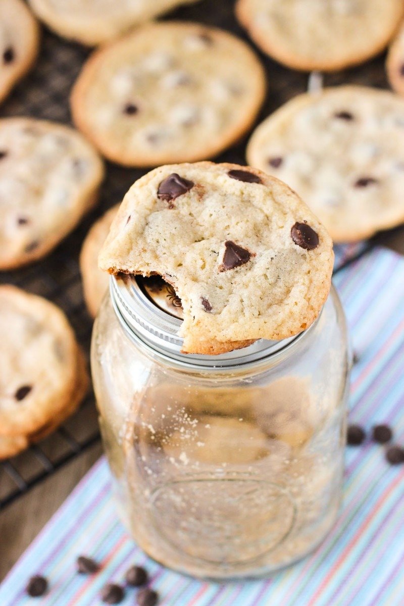 Thin And Chewy Chocolate Chip Cookies With Bisquick