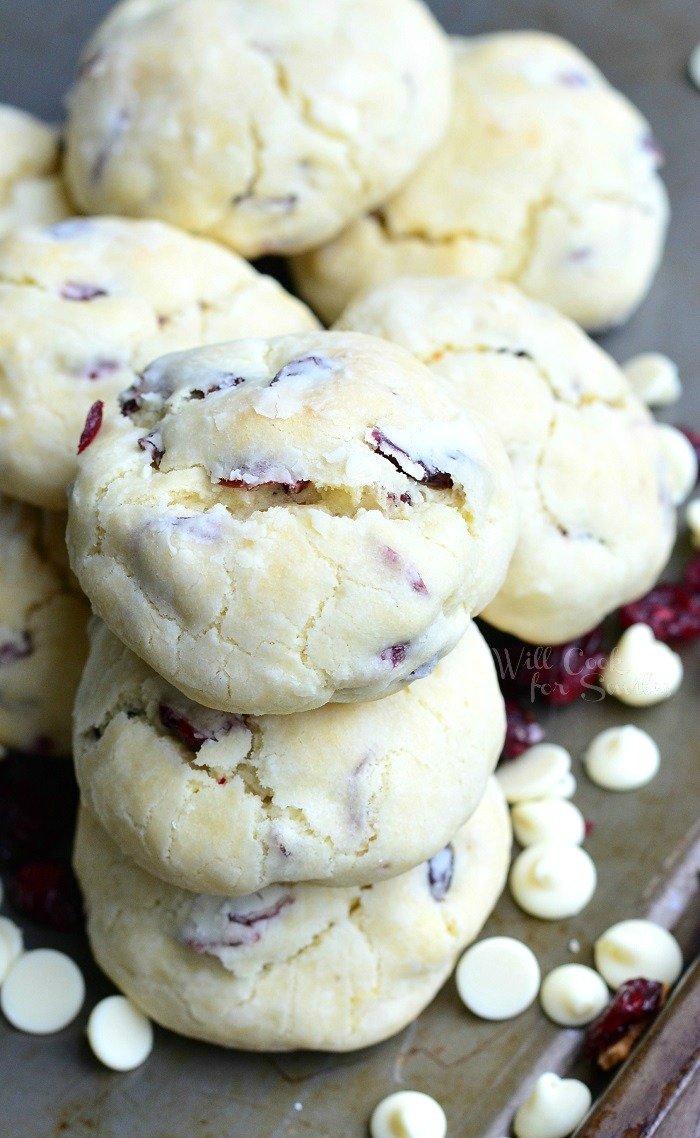 White Chocolate Cranberry Soft And Chewy Crinkle Cookies