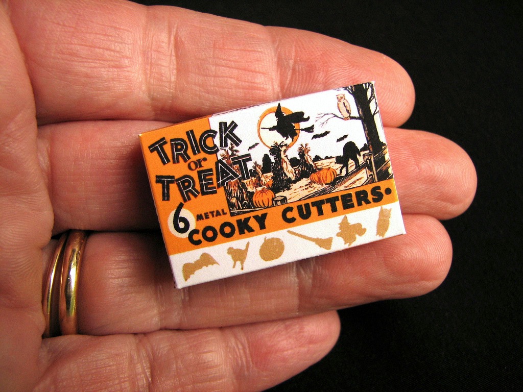 Tiny Vintage Halloween Cookie Cutters