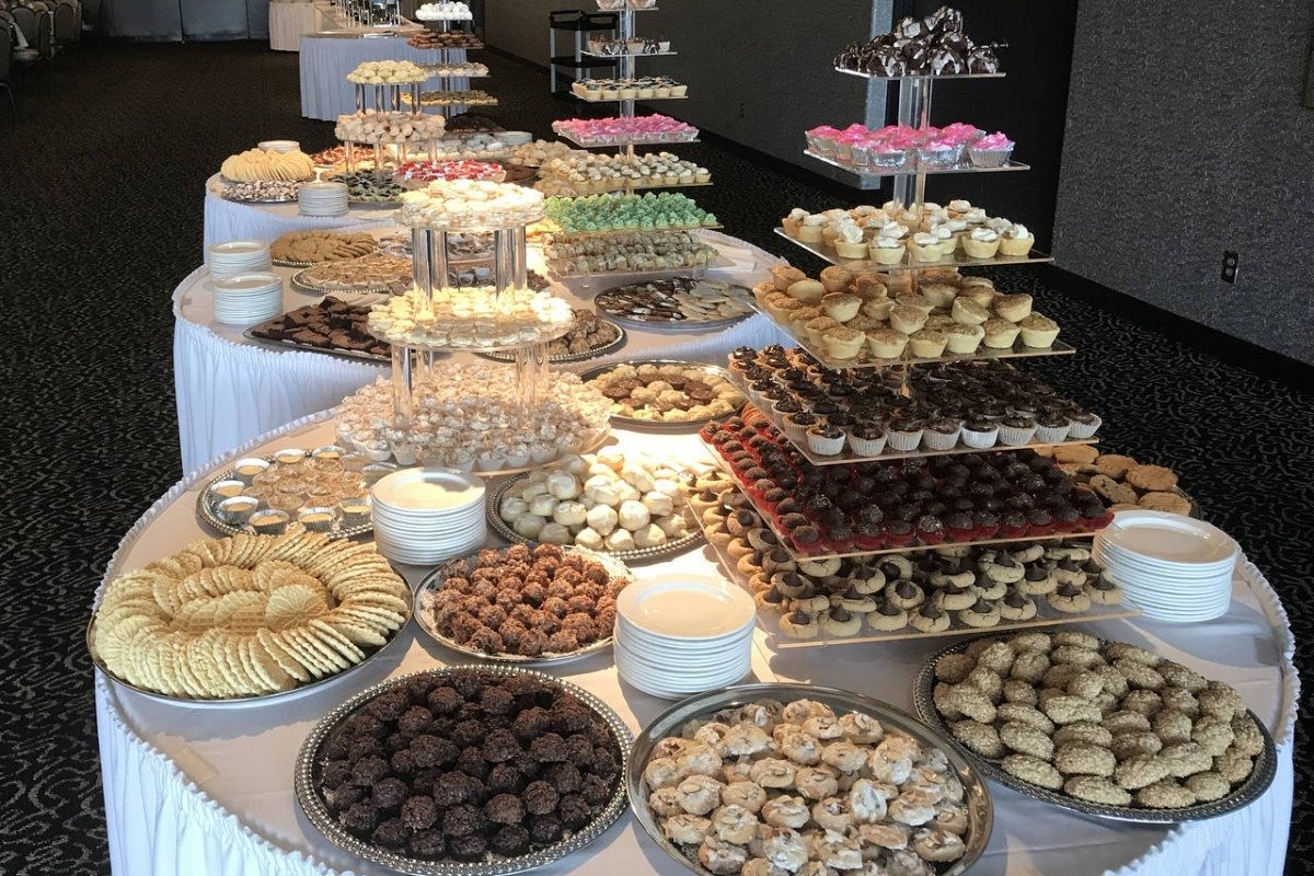 What's A Wedding Without 18,000 Cookies In 150 Varieties Made By