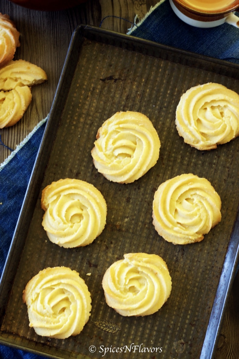 3 Ingredient Piped Cookies