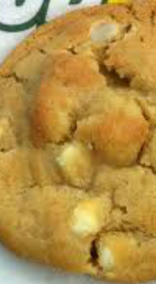 Subway Restaurant Copycat White Chocolate Macadamia Nut Cookies
