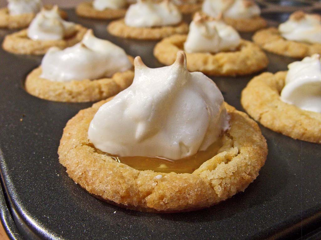 Lemon Meringue Cookie Cups