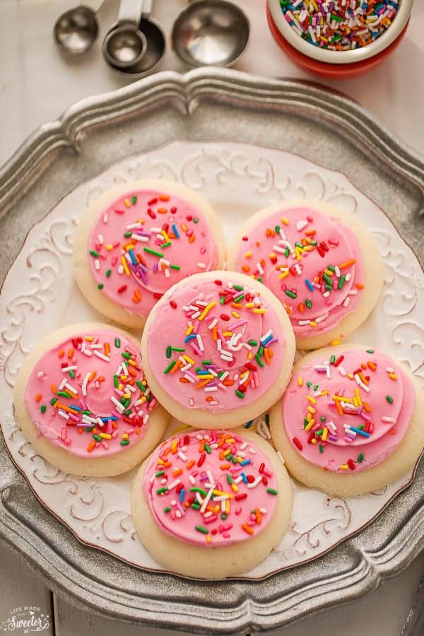 Soft Lofthouse Style Frosted Sugar Cookies With Sour Cream