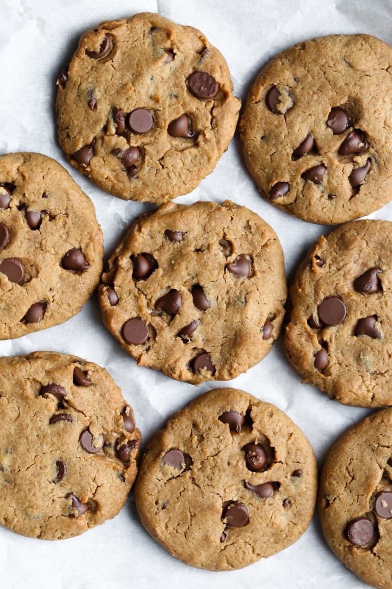 Vegan Peanut Butter Chocolate Chip Cookies
