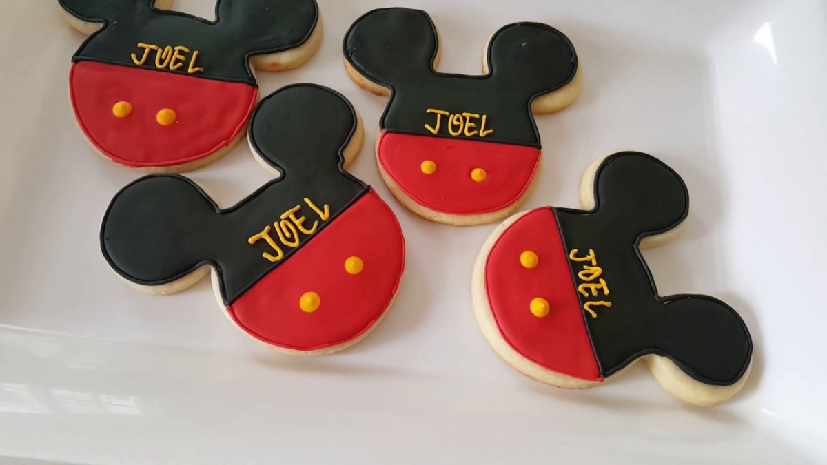 Project 50  Easy Mickey Mouse Cookies