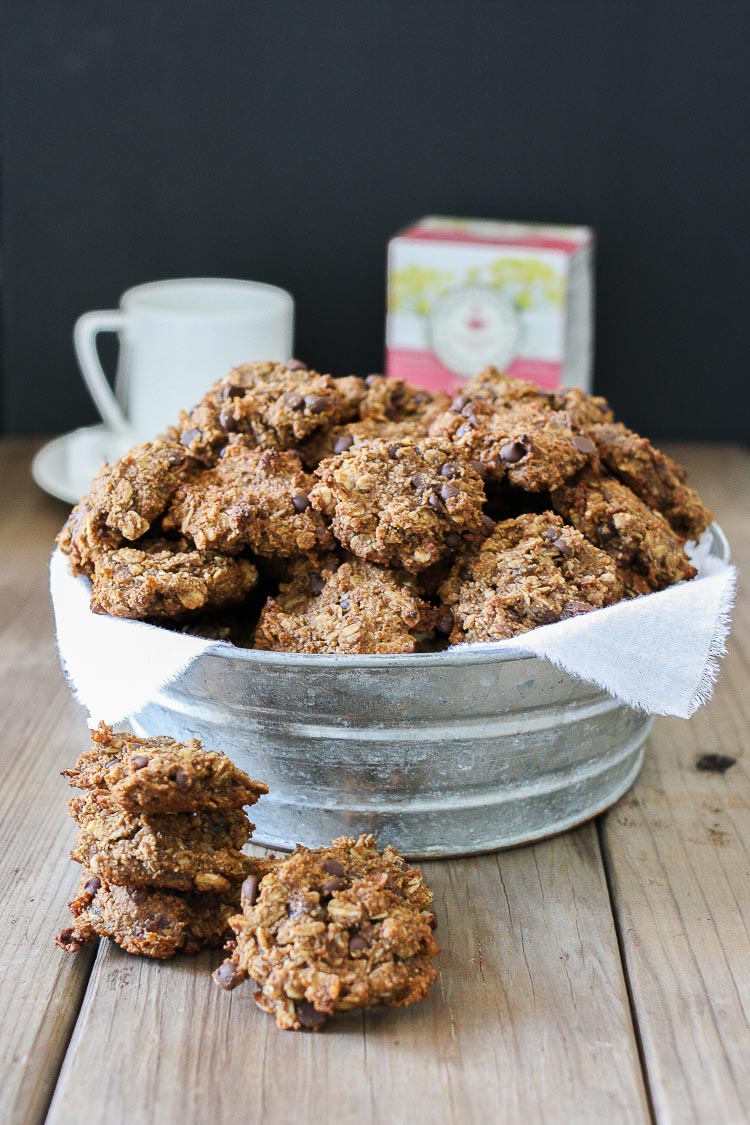 Vegan Chocolate Chip Raisin Oat Cookies