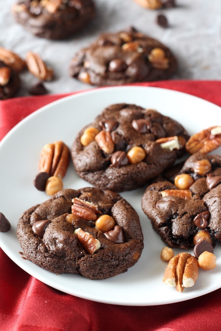 Chocolate Turtle Cookies