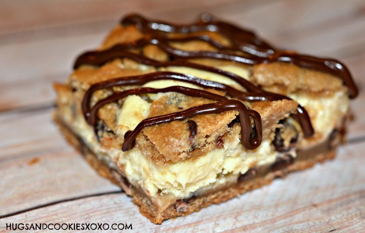 Chocolate Chip Bars Stuffed With Cheesecake