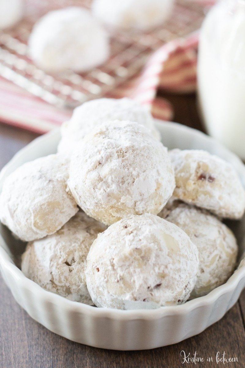 Easy Pecan Snowball Cookie Recipe