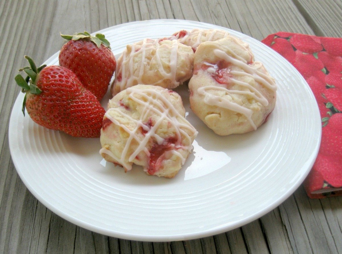 Fresh Strawberry Cream Cheese Cookies