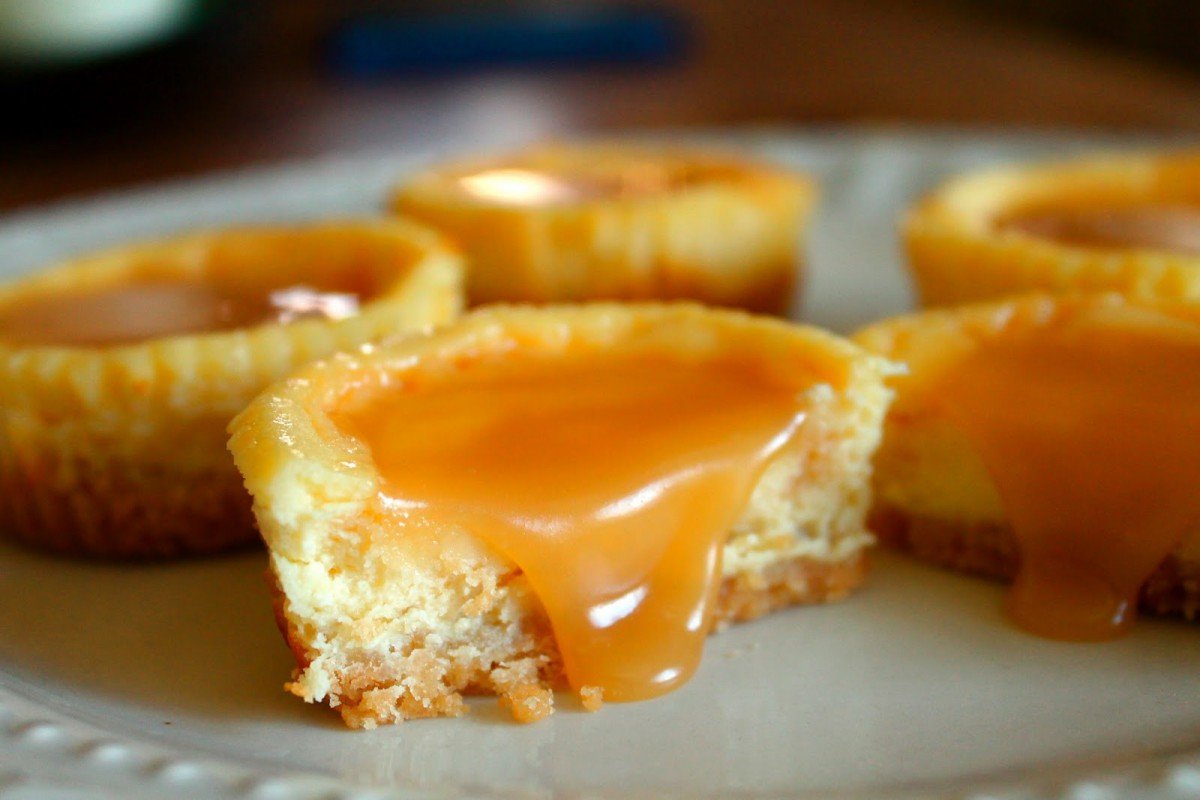 Mini Salted Caramel Cheesecakes With A Shortbread Cookie Crust