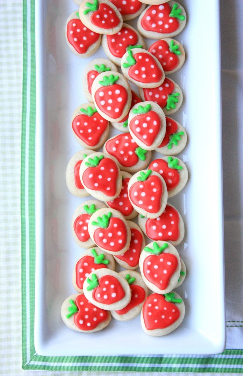 Munchkin Munchies  Strawberry Sugar Cookies