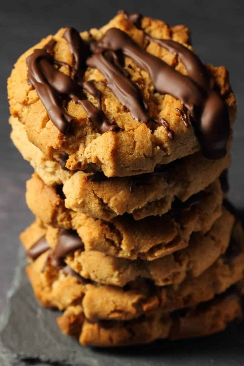 Vegan Almond Butter Cookies With Chocolate Drizzle